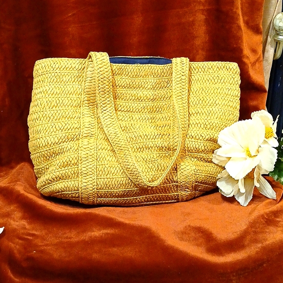 Draper James by Reece Witherspoon| Straw tote bag with Navy Floral Satin Tie| - Picture 5 of 9